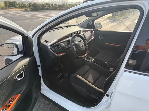 Geely Vision X1 2017