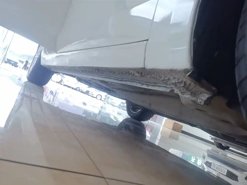 Buick Excelle 2017 — фото 21