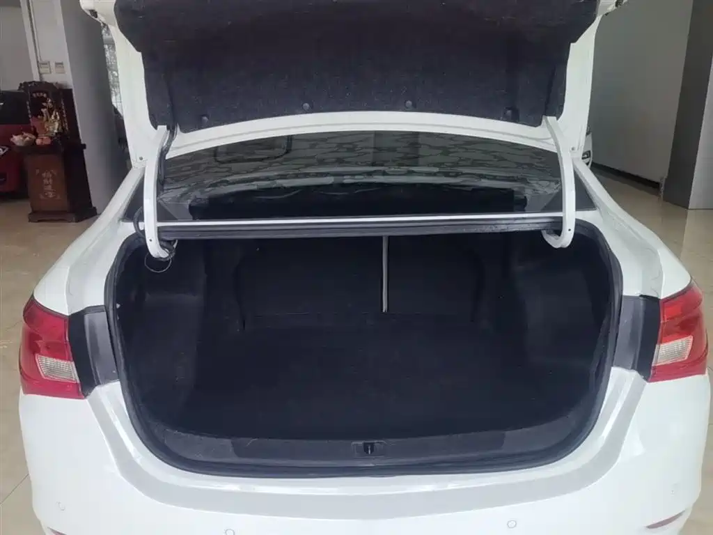 Buick Excelle 2017 — фото 19