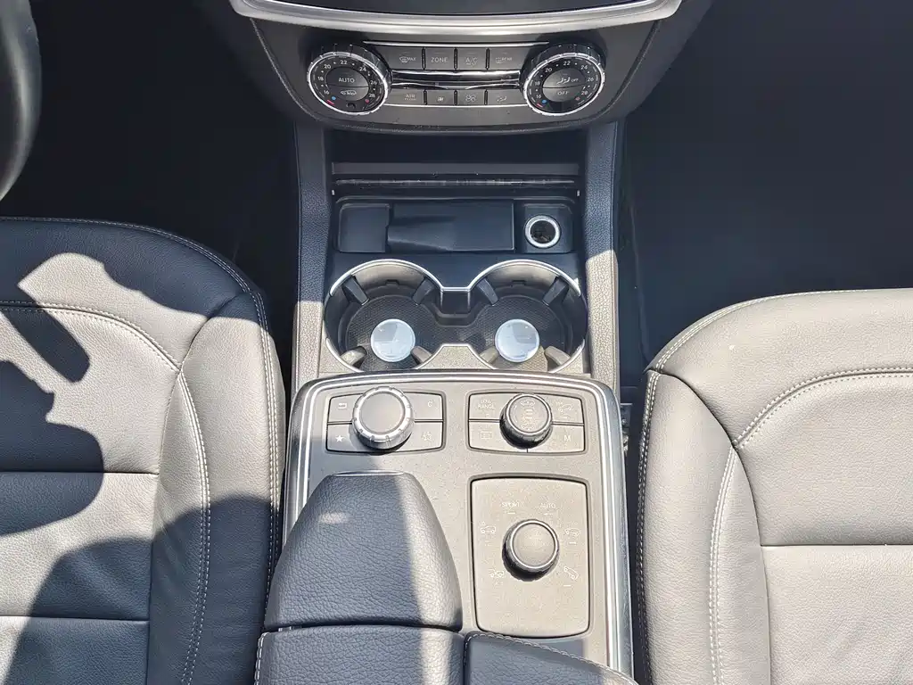 Mercedes-Benz GL-Class 2014 — фото 23