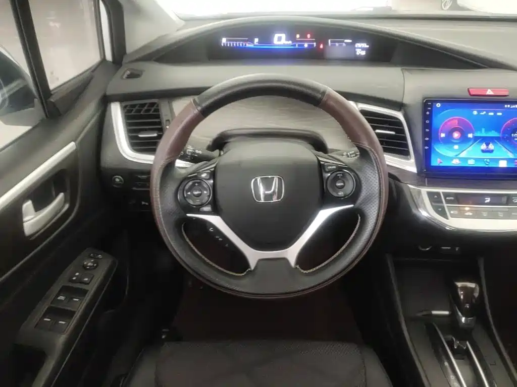 Honda Jade 2016 — фото 11