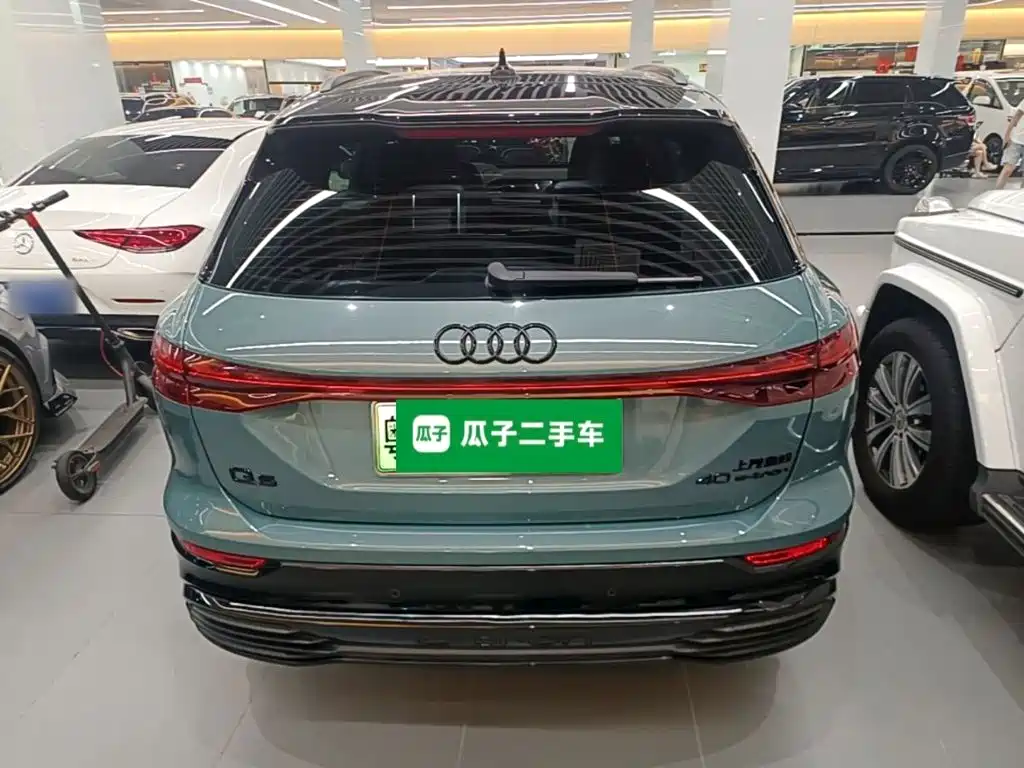 Audi Q5 E-Tron 2024 — фото 6