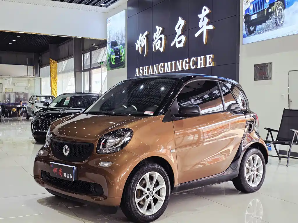 smart Fortwo 2017 — фото 1