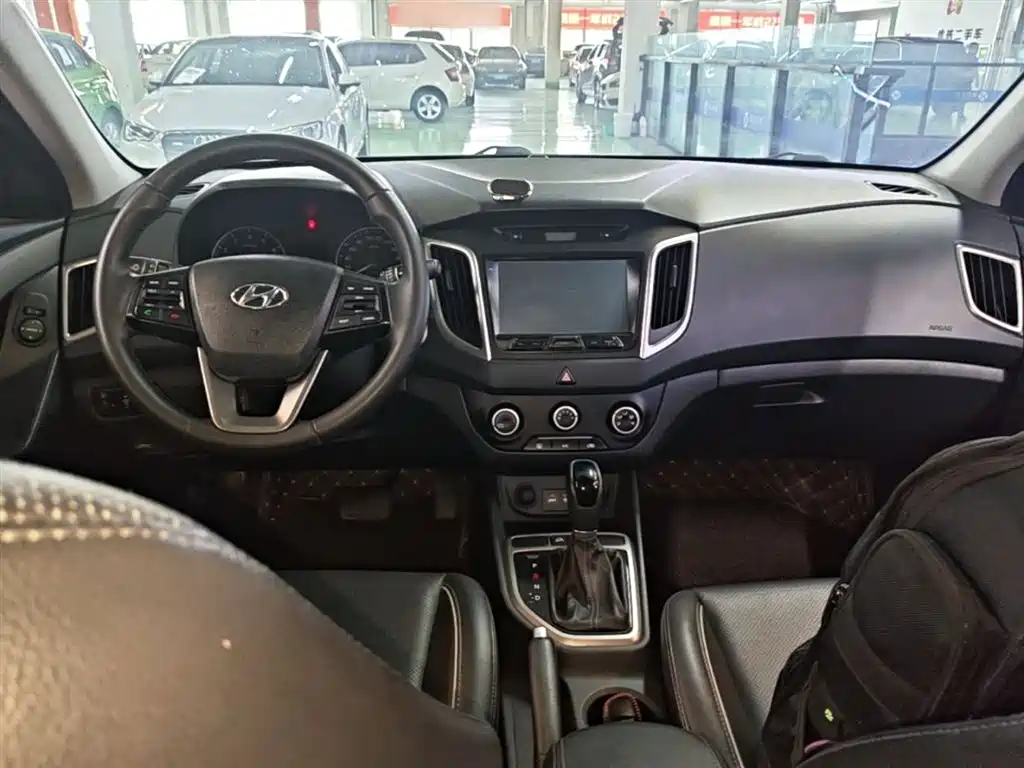 Hyundai ix25 2016 — фото 10