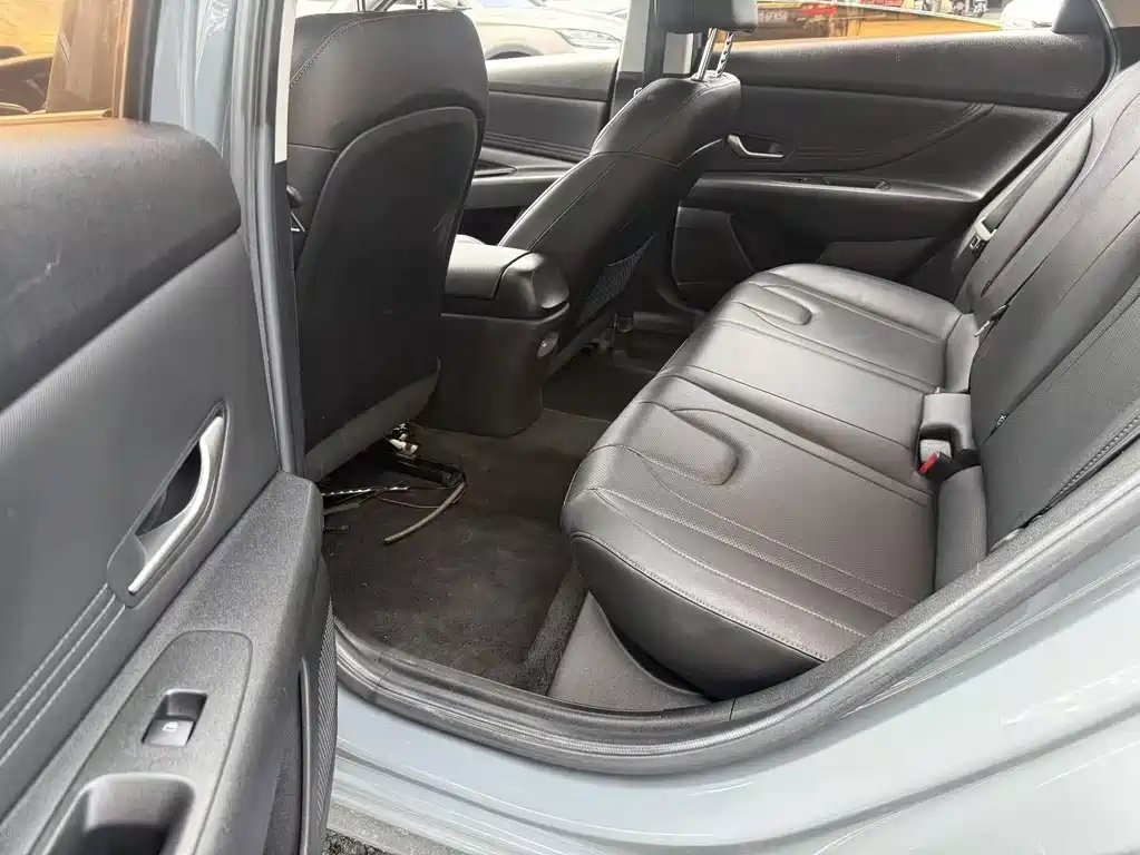 Hyundai Elantra 2021