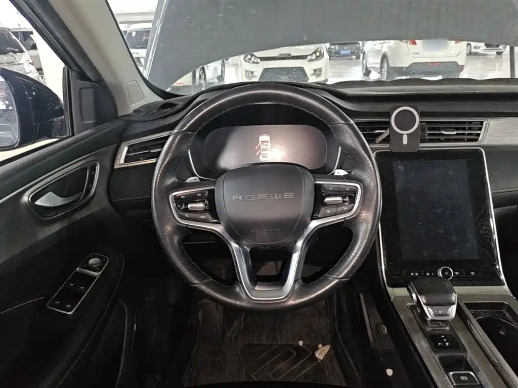 Roewe RX5 New Energy 2021 — фото 11