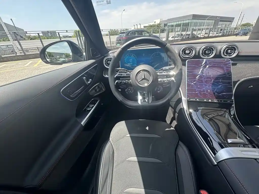 Mercedes-Benz C-Class AMG 2025 — фото 6