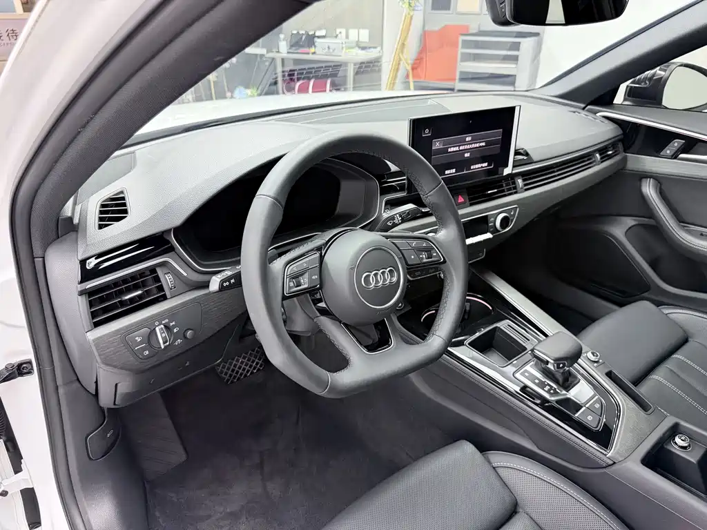 Audi A4L 2023 — фото 48