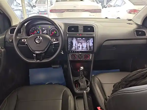 Volkswagen Polo 2016