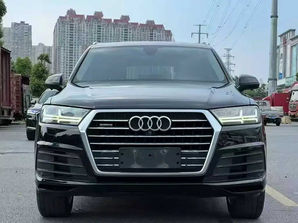 Audi Q7 2018 — фото 2