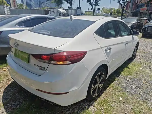 Hyundai Celesta 2018
