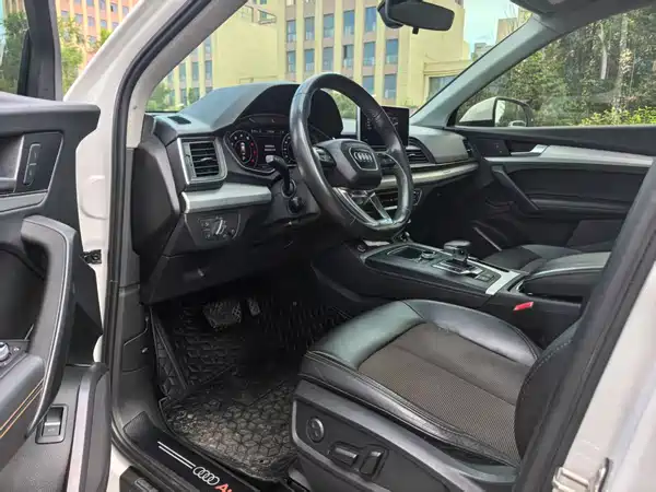 Audi Q5L 2019