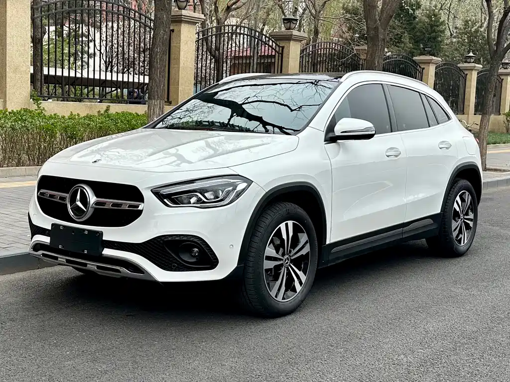 Mercedes-Benz GLA 2022 — фото 1