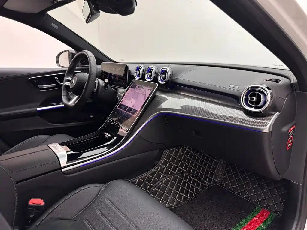 Mercedes-Benz C-Class 2023 — фото 11