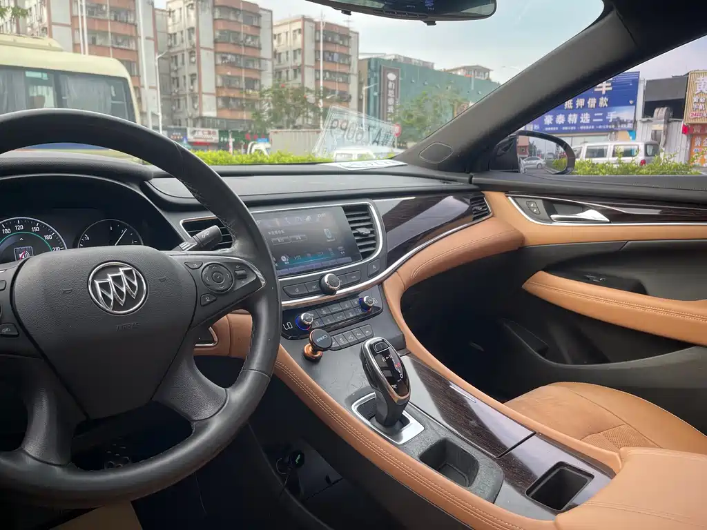 Buick LaCrosse 2017 — фото 15