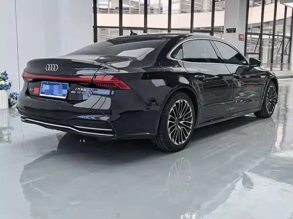 Audi A7L 2024
