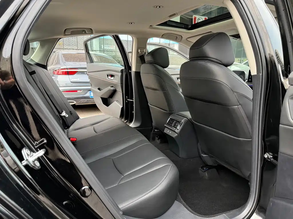 Honda Accord 2024 — фото 10