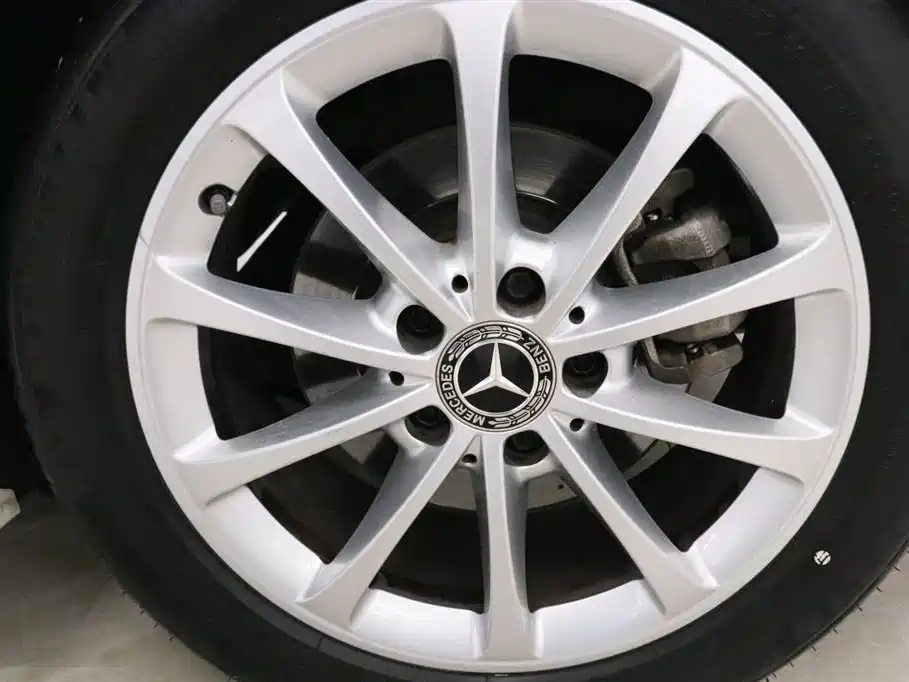 Mercedes-Benz A-Class 2021 — фото 17