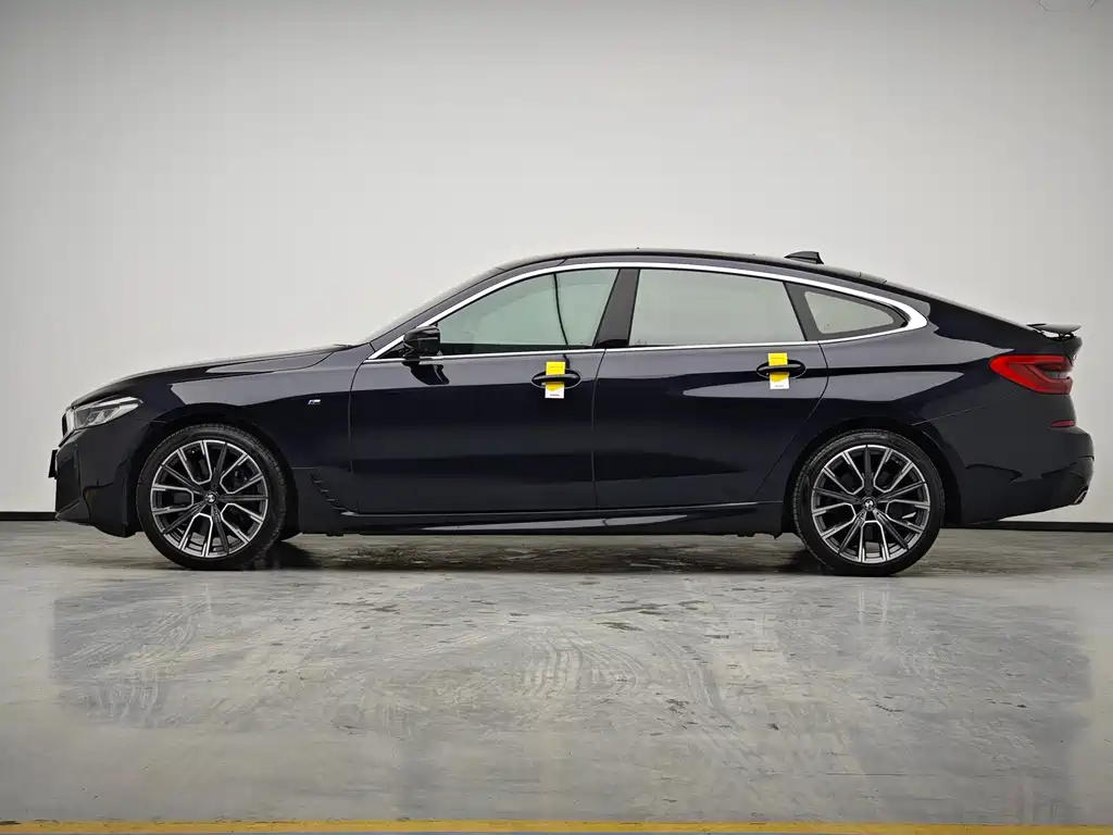 BMW 6 Series GT 2022 — фото 11