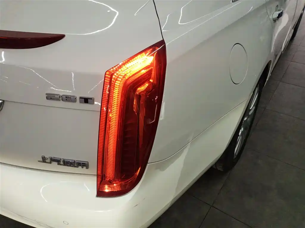 Cadillac XTS 2017 — фото 24