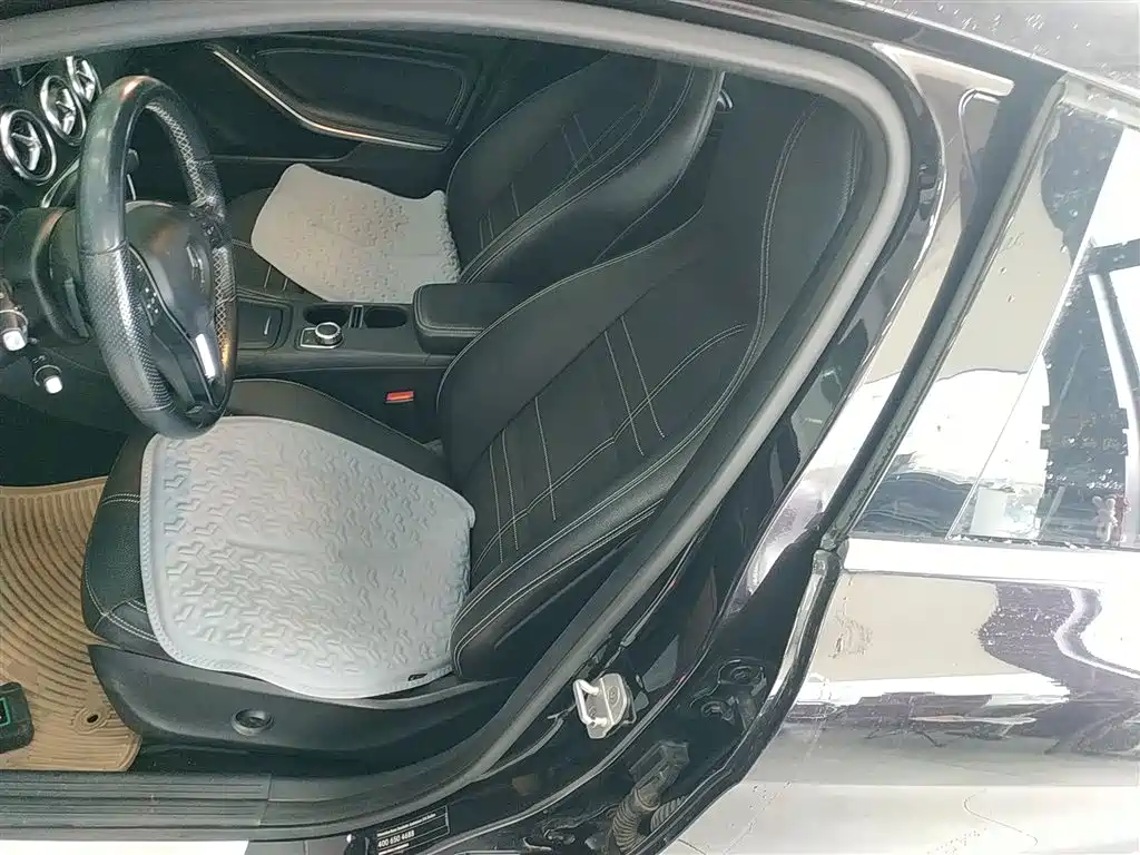 Mercedes-Benz A-Class 2015 — фото 11