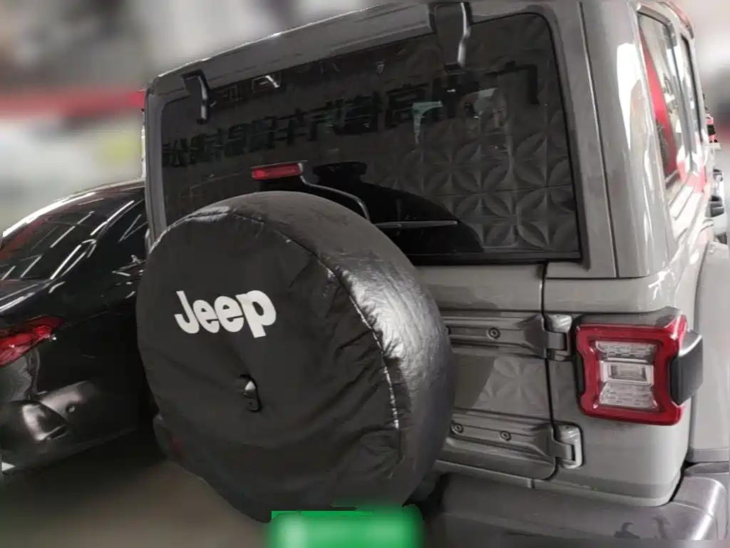 Jeep Wrangler 2023 — фото 10