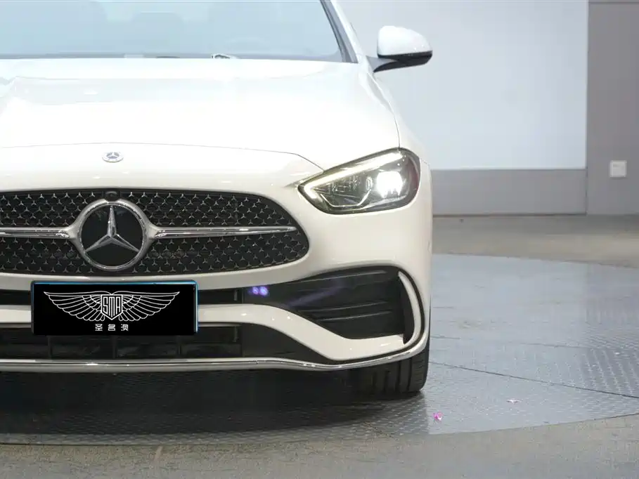 Mercedes-Benz C-Class 2023 — фото 4