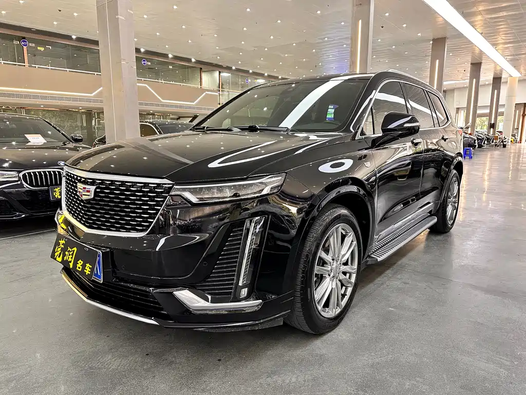 Cadillac XT6 2022 — фото 1