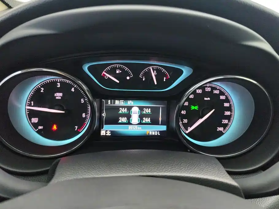 Buick Envision Plus 2016 — фото 14
