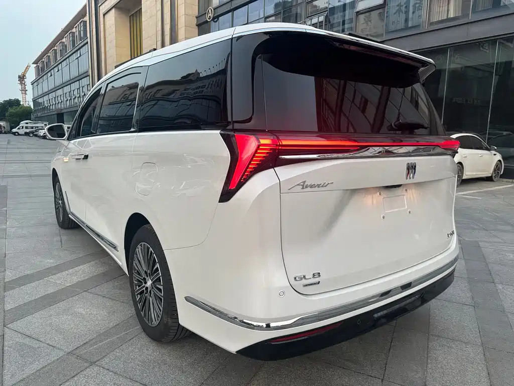 Buick GL8 Hybrid — фото 24