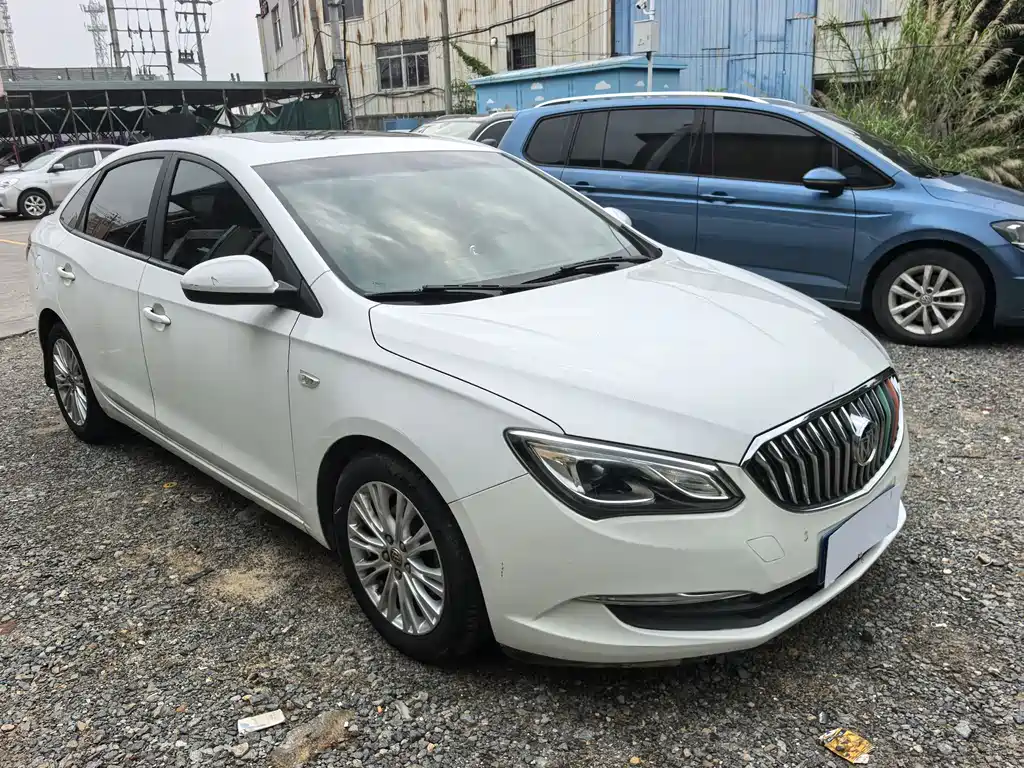 Buick Excelle 2017 — фото 3