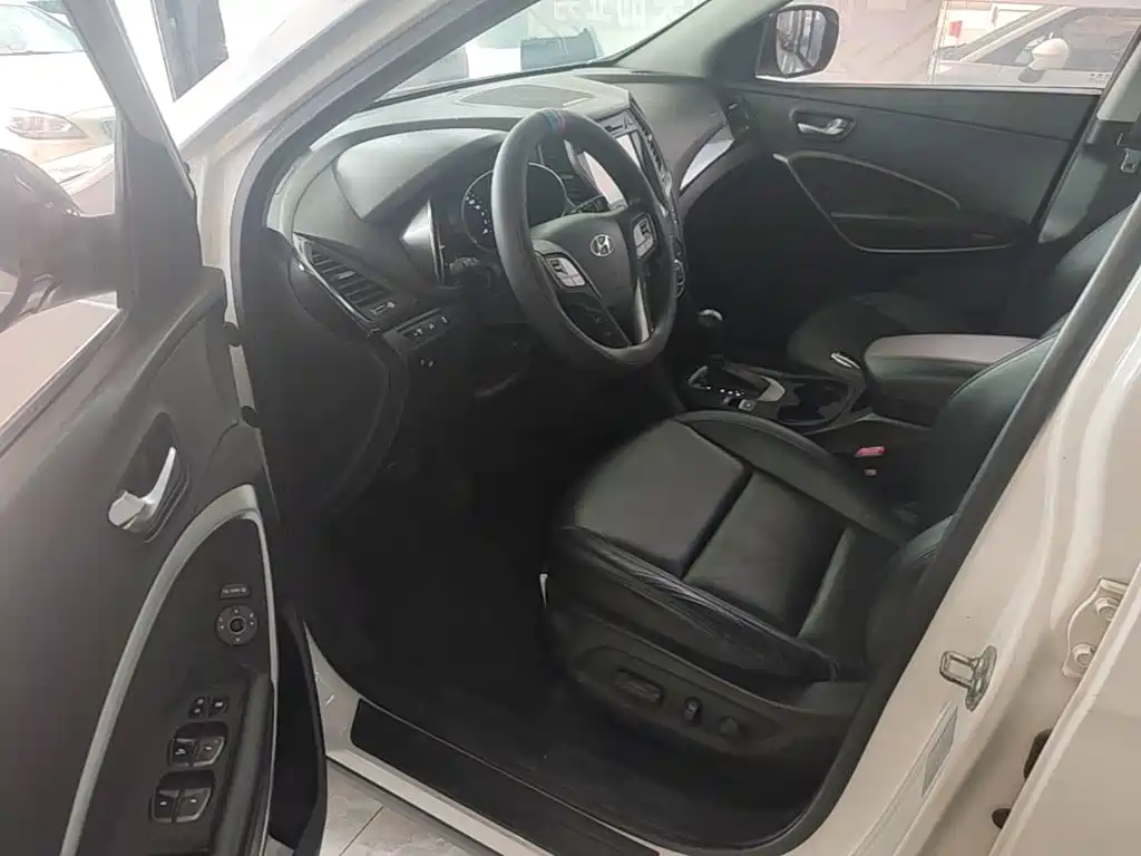 Hyundai Santa Fe 2016 — фото 16