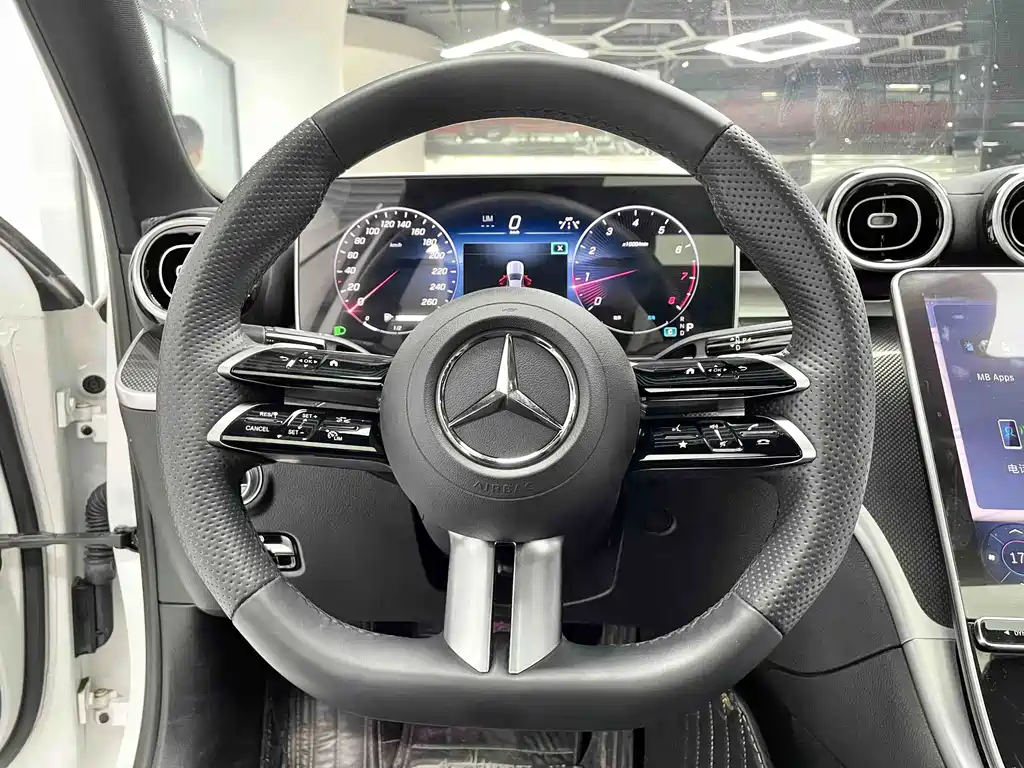 Mercedes-Benz C-Class 2023 — фото 14