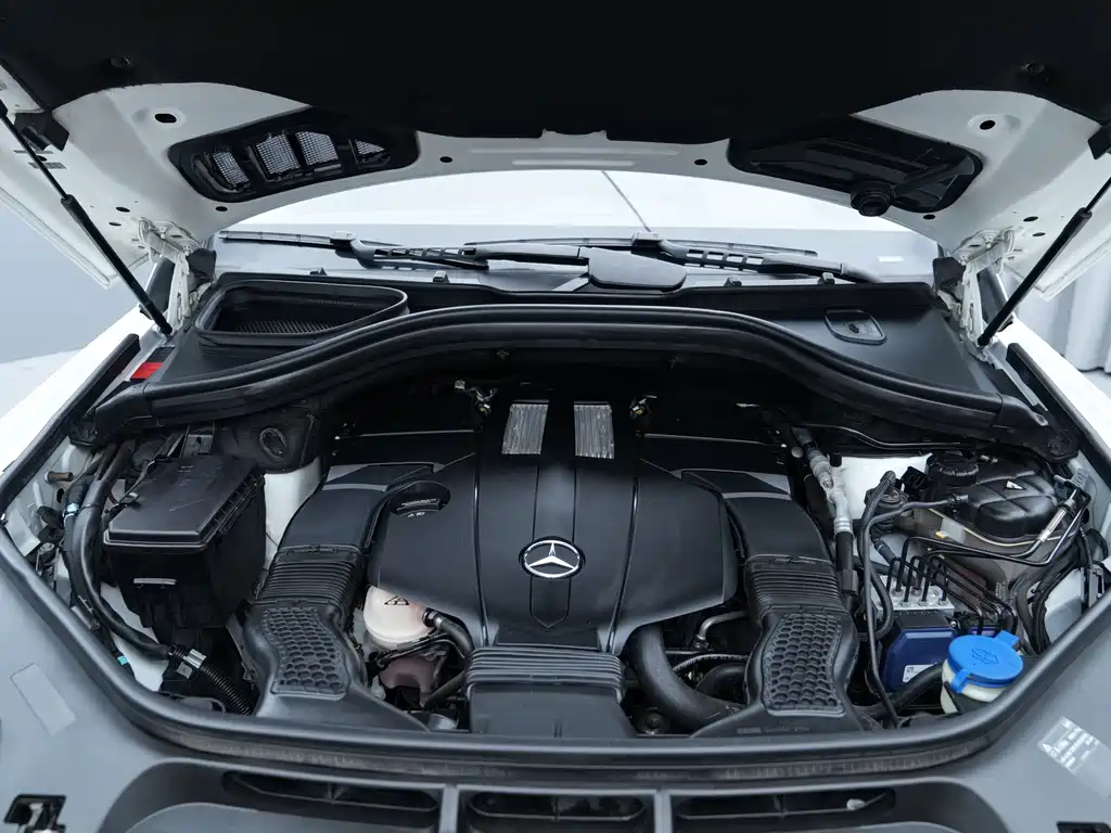 Mercedes-Benz M-Class 2015 — фото 17