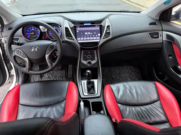 Hyundai Elantra Langdong 2015