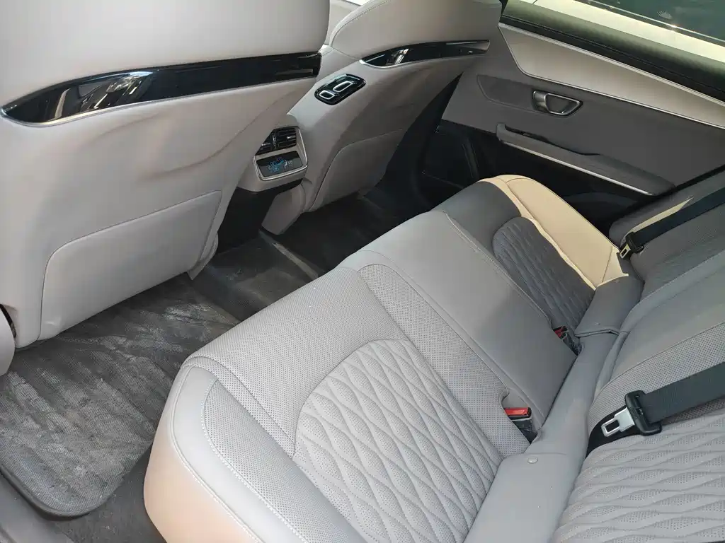 BYD Han 2025