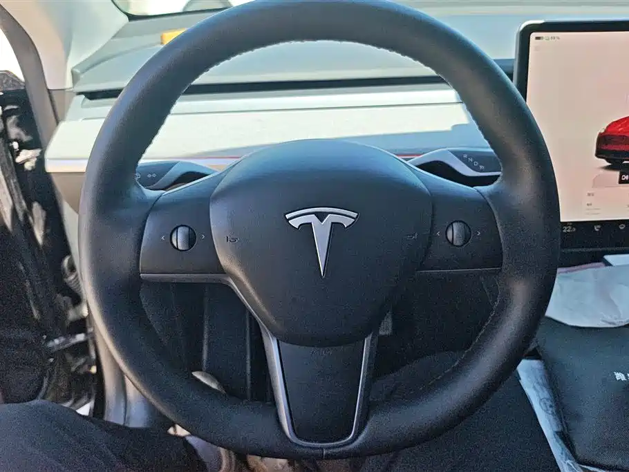 Tesla Model Y 2023 — фото 15