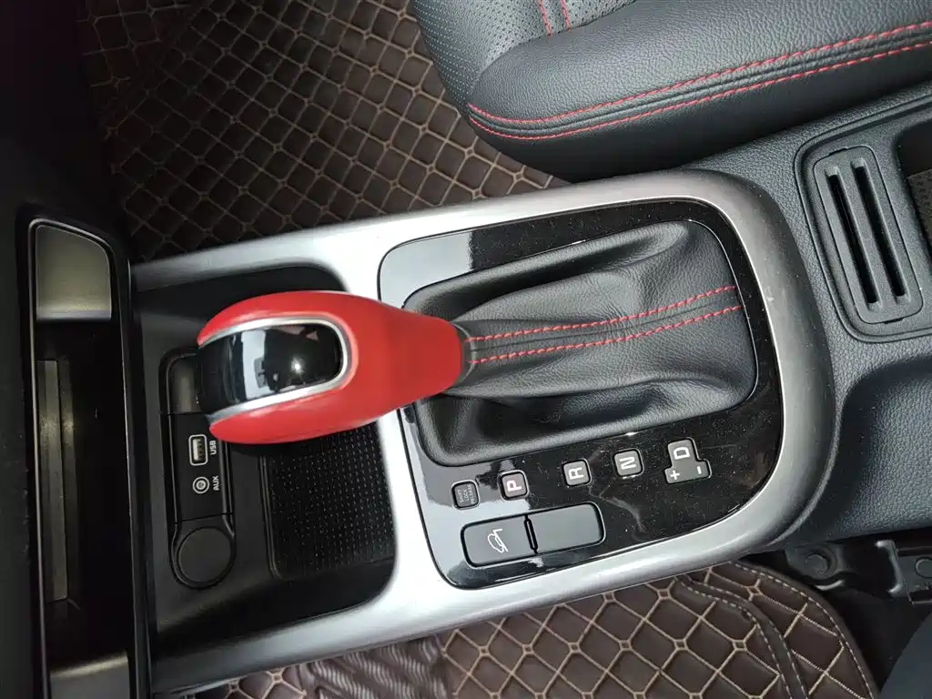 Kia KX3 2016 — фото 13