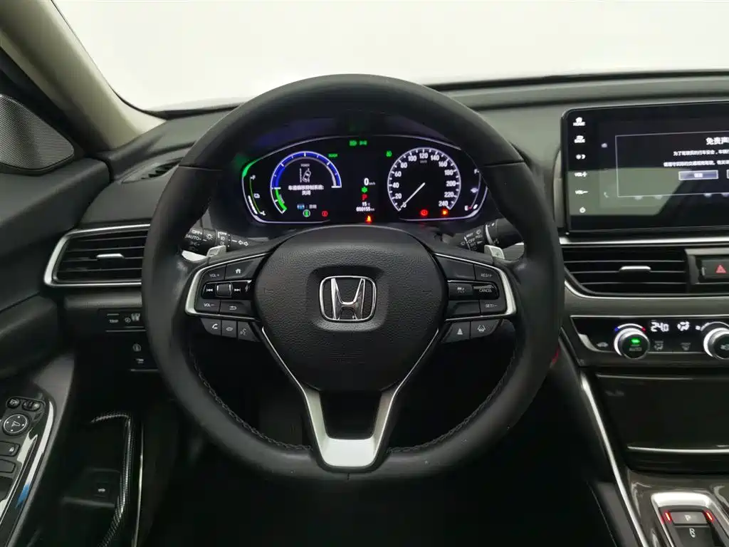 Honda Accord 2023 — фото 11