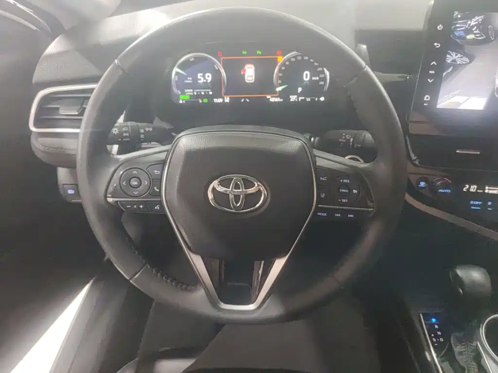 Toyota Camry 2024 — фото 14