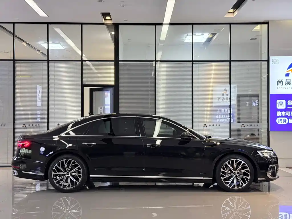 Audi A8 2023 — фото 16