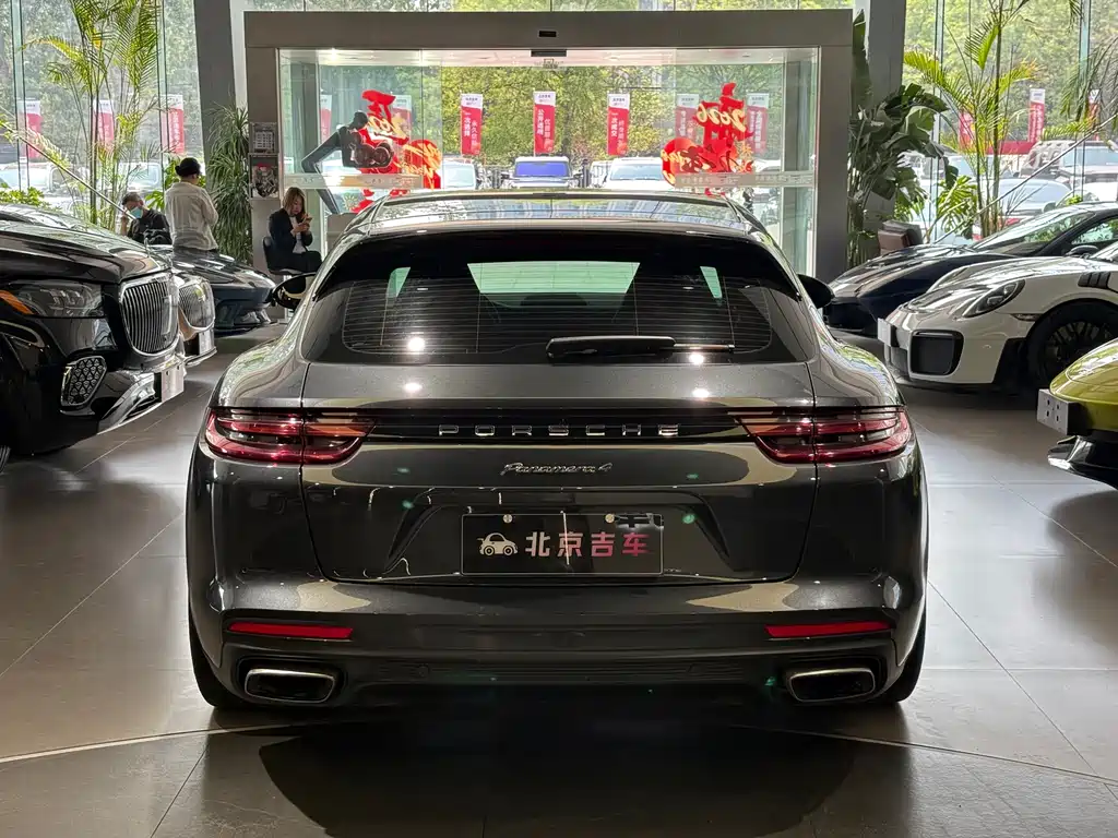 Porsche Panamera 2018 — фото 20