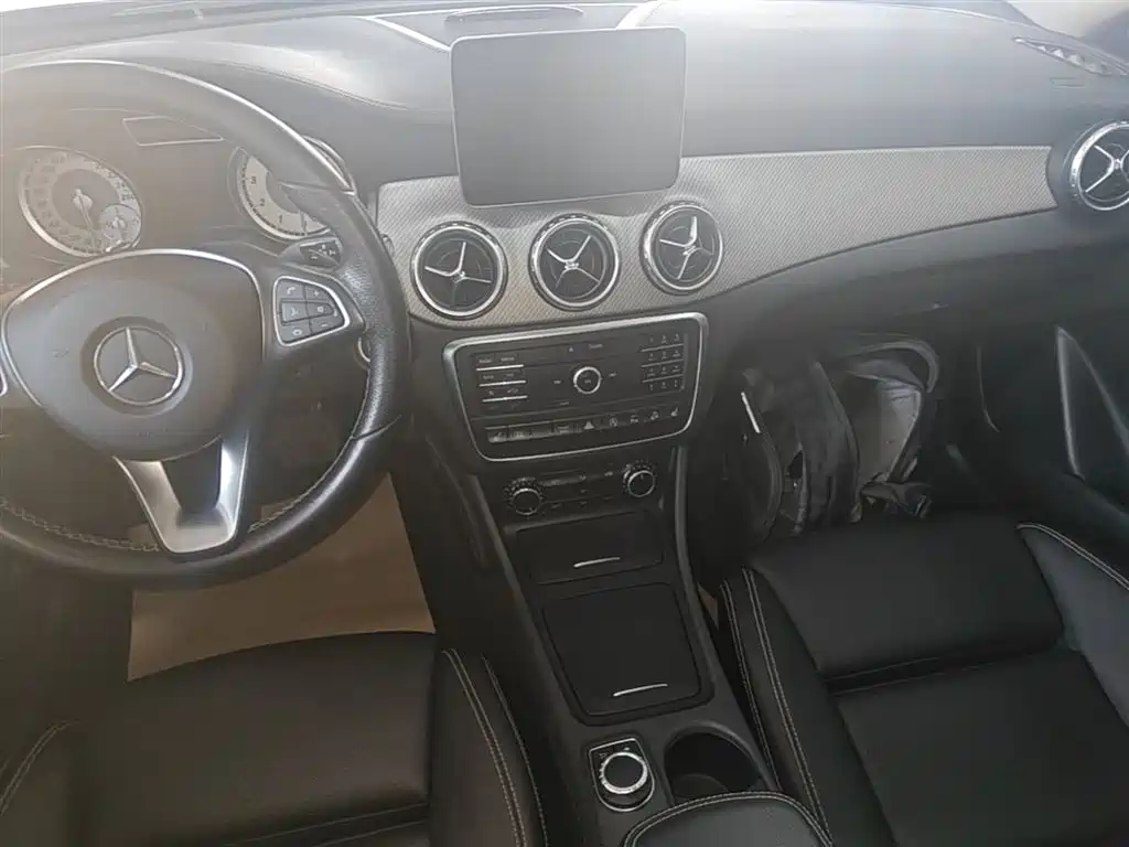 Mercedes-Benz GLA 2016 — фото 13