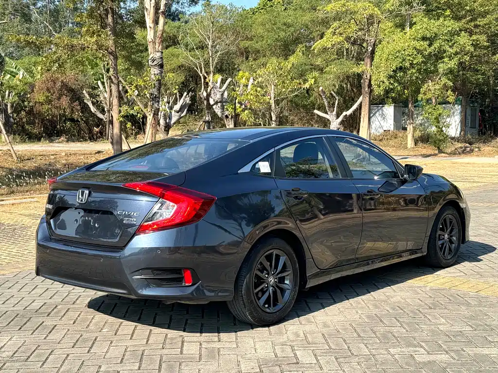 Honda Civic 2022 — фото 12