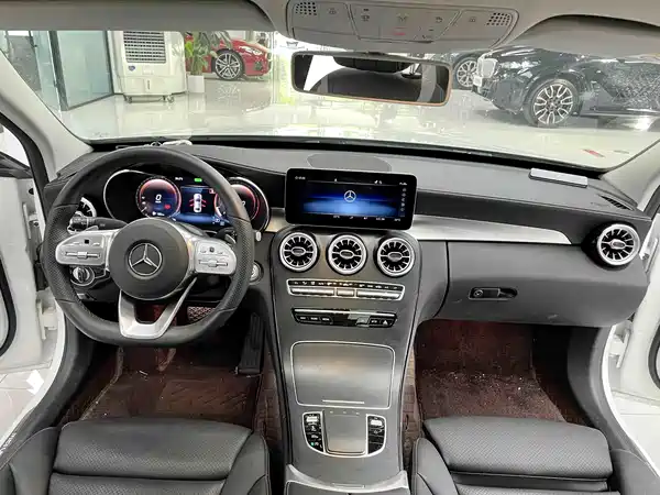 Mercedes-Benz C-Class 2020