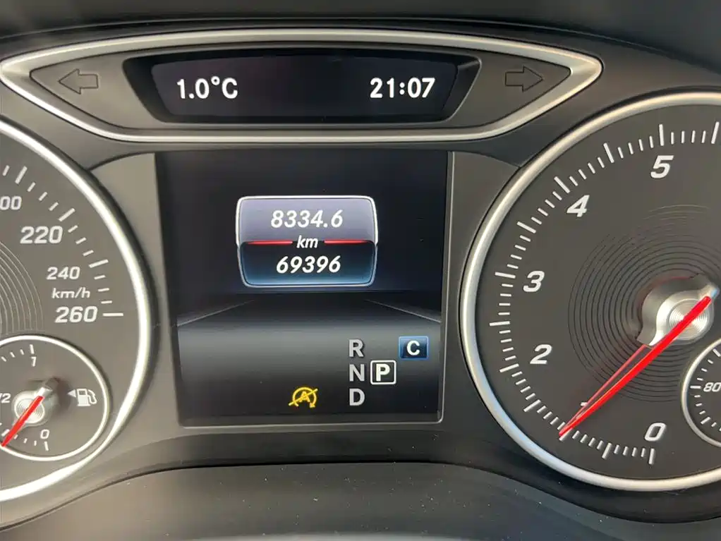 Mercedes-Benz A-Class 2017 — фото 12