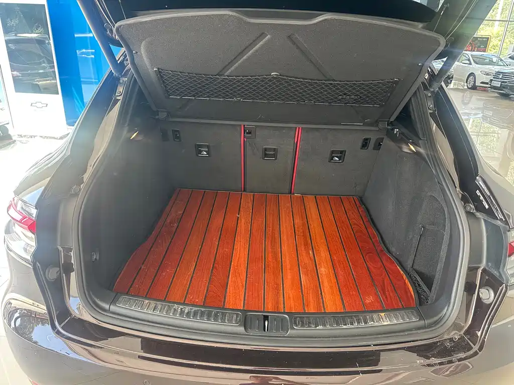 Porsche Macan 2020 — фото 12