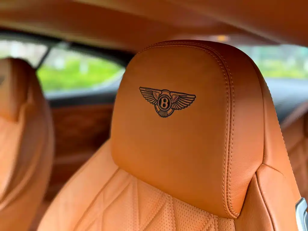 Bentley Continental 2012 — фото 15