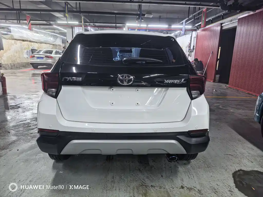 Toyota Yaris L 2021