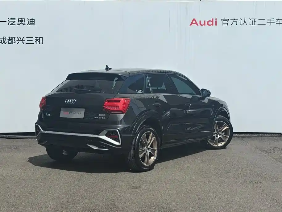 Audi Q2L 2024 — фото 4